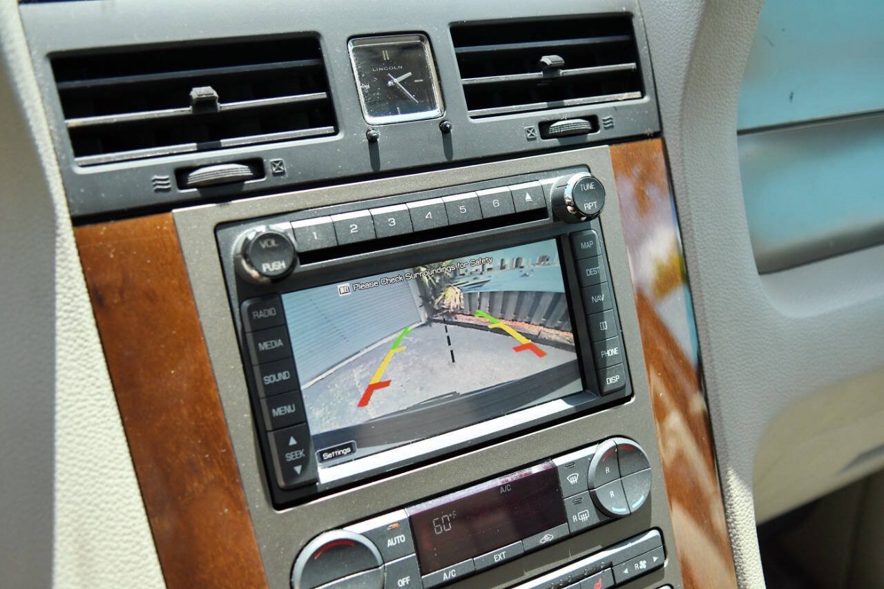 Used 2014 Lincoln Navigator L 2WD image 26