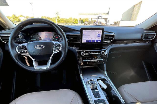 Certified 2024 Ford Explorer Limited image 15