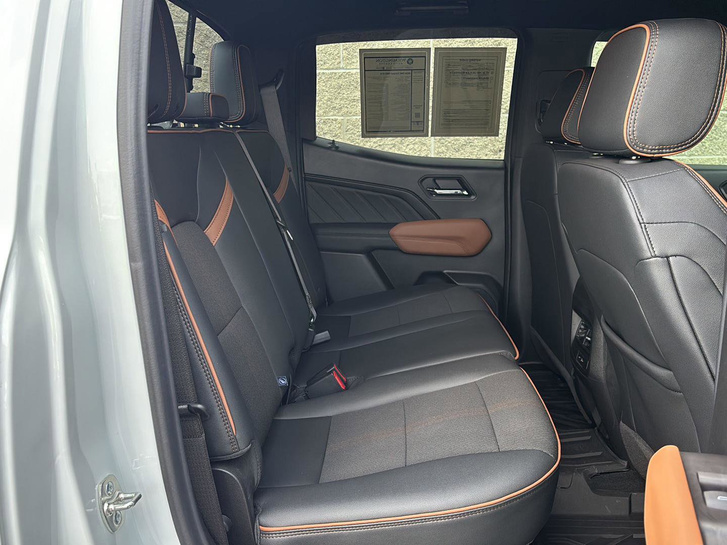Used 2024 GMC Canyon AT4 w/ Technology Package image 22