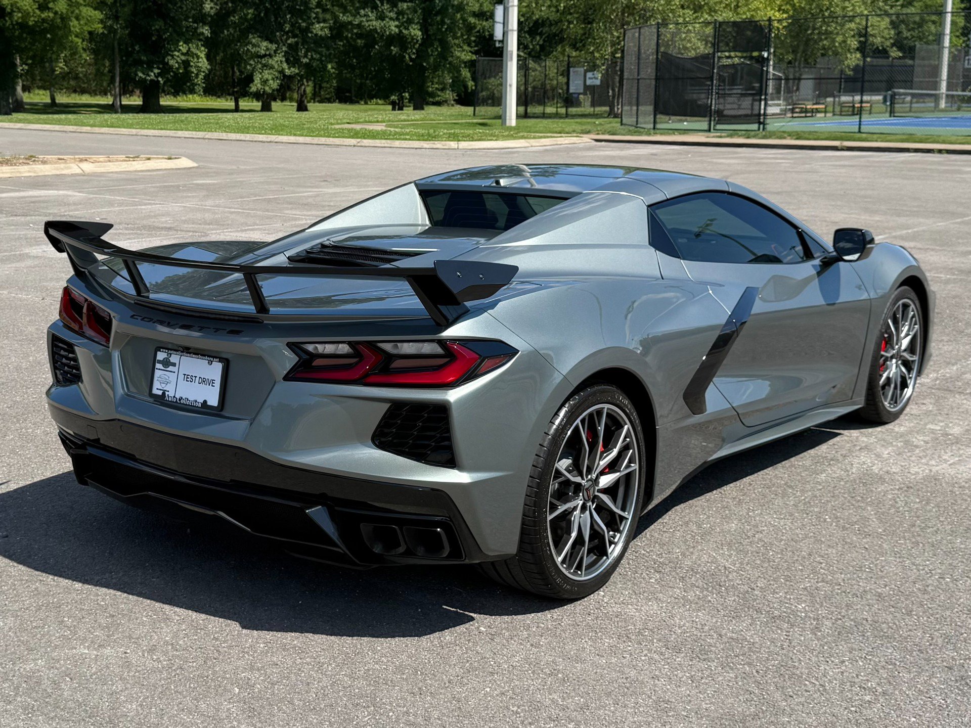 Used 2024 Chevrolet Corvette Stingray Premium Conv w/ Stealth Interior Trim Package RWD image 11