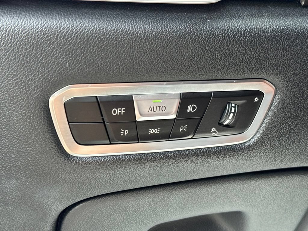 Used 2023 BMW X5 M50i AWD/4WD image 18