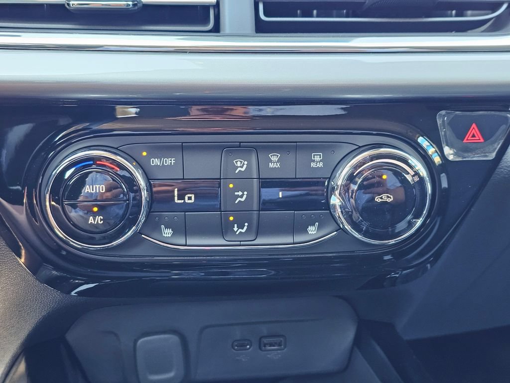 New 2026 Chevrolet Trax LT w/ Driver Confidence Package FWD image 30