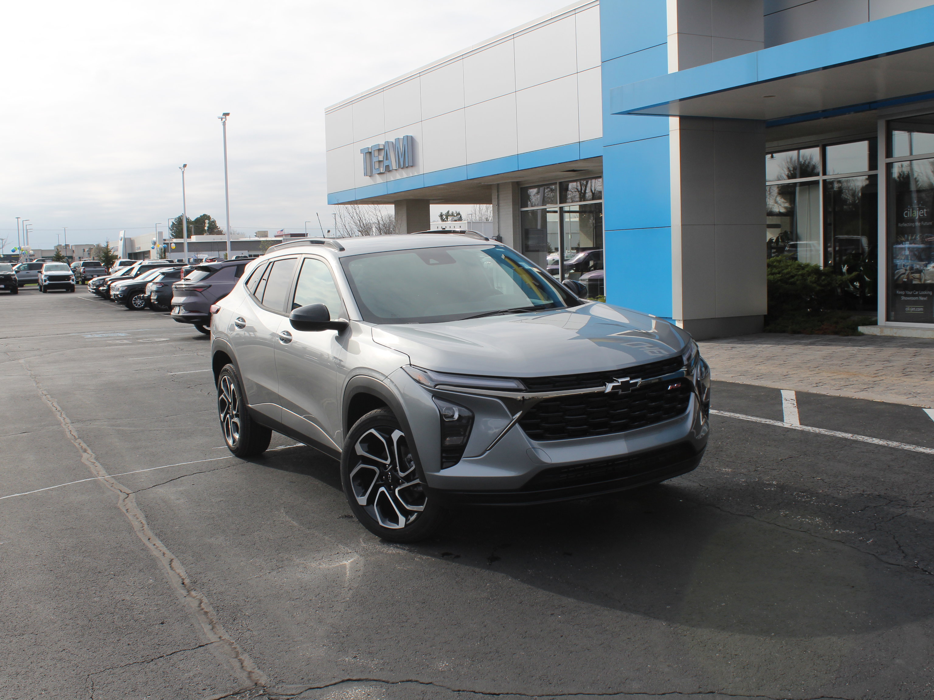 New 2026 Chevrolet Trax RS image 2