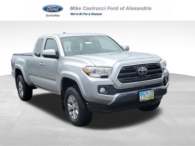 Used 2019 Toyota Tacoma SR5 w/ SR5 Appearance Package (SM) AWD/4WD image 1