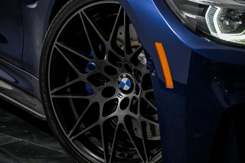 Used 2020 BMW M4 Coupe w/ Competition Package RWD image 3