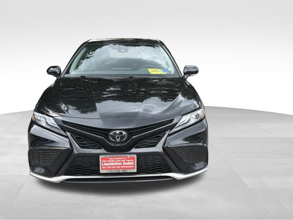 Used 2024 Toyota Camry XSE FWD image 2