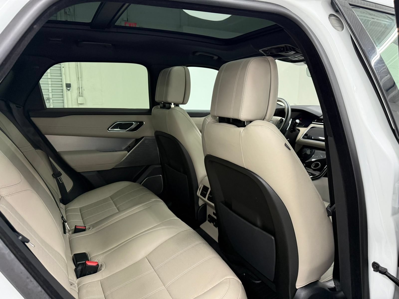 Used 2019 Land Rover Range Rover Velar R-Dynamic HSE AWD/4WD image 39