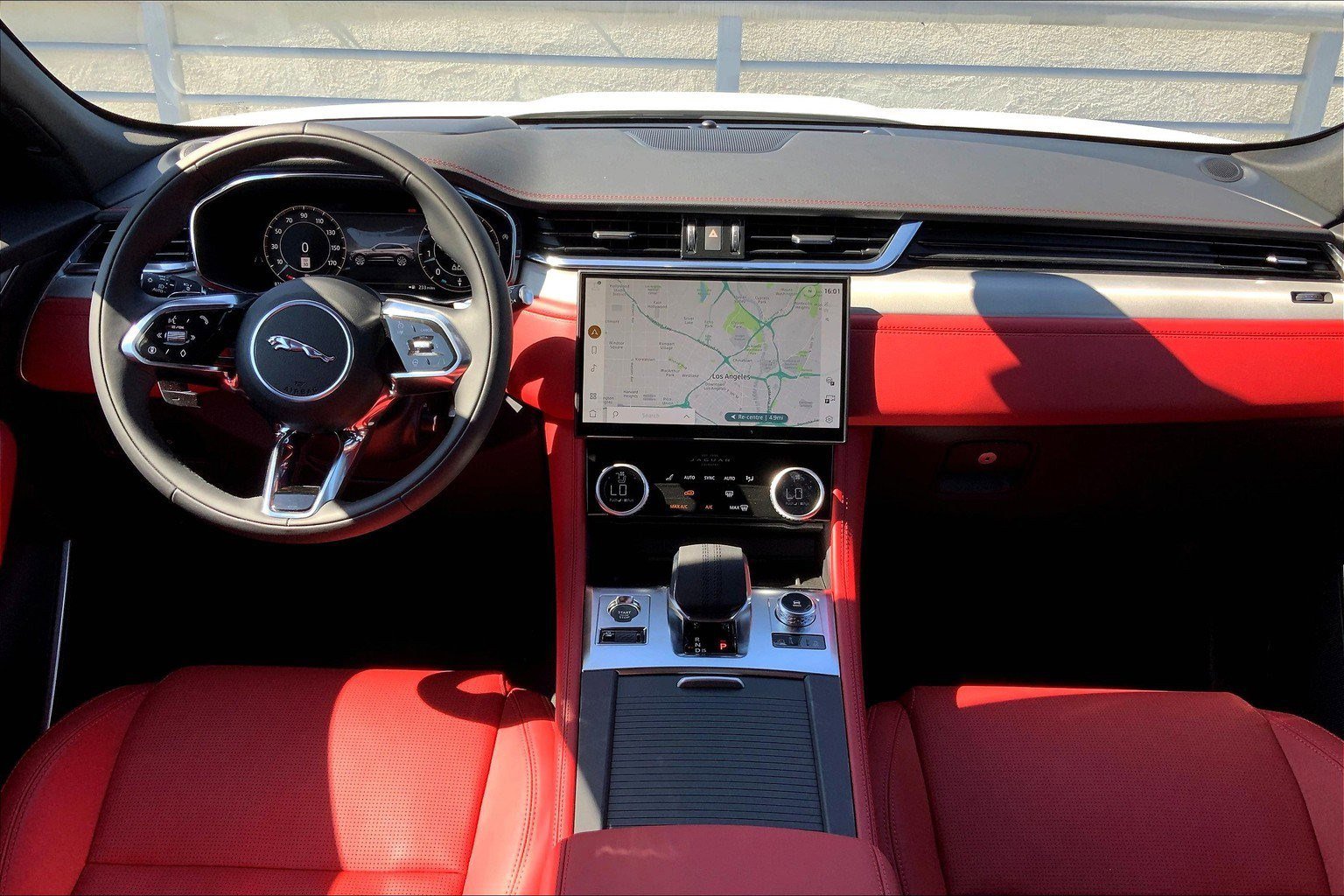 New 2026 Jaguar F-PACE R-Dynamic S image 12