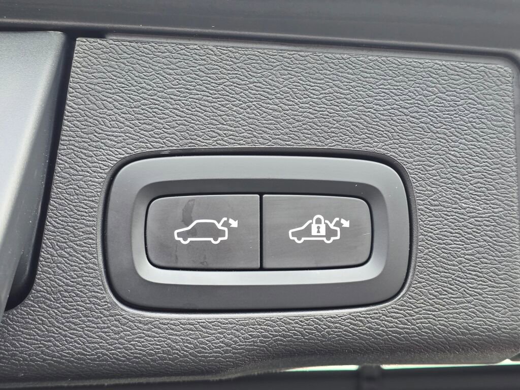 Used 2020 Volvo XC60 T5 Inscription w/ Protection Package Premier image 43