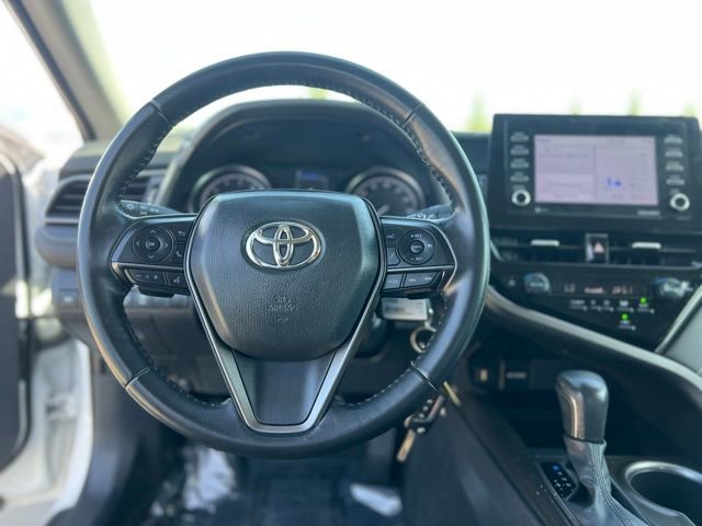 Used 2024 Toyota Camry SE image 12
