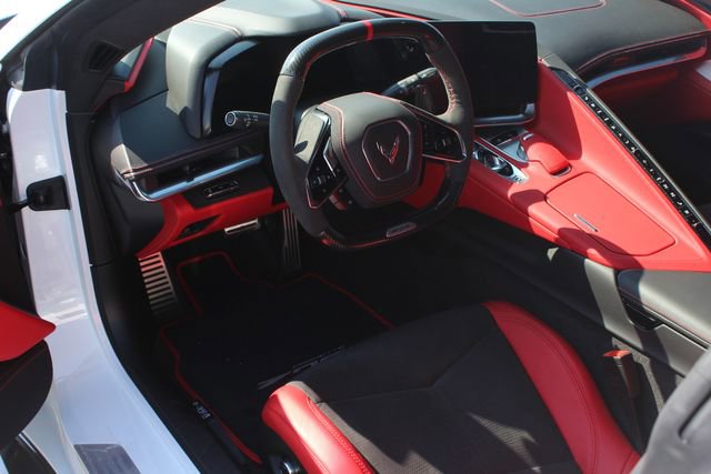 Used 2025 Chevrolet Corvette Z06 w/ Z07 Performance Package RWD image 9