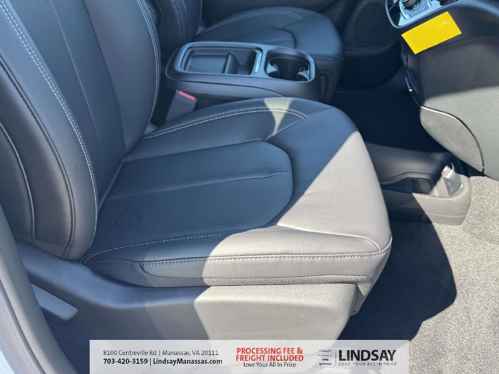 New 2027 Chrysler Pacifica LX FWD image 12
