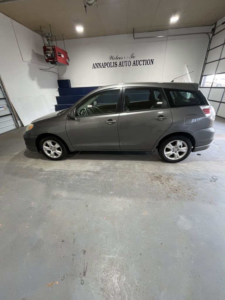 Used 2005 Toyota Matrix XR image 1