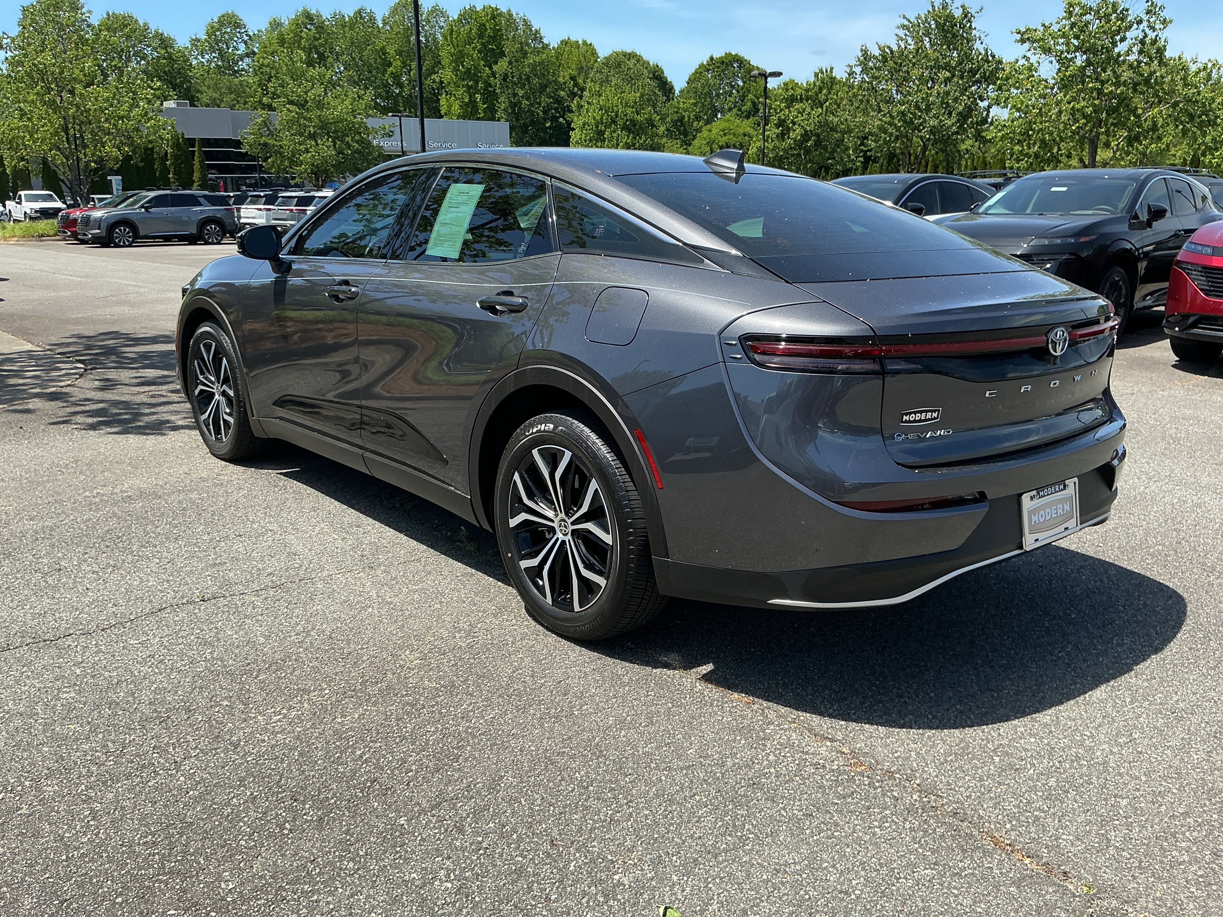 Used 2024 Toyota Crown XLE AWD/4WD image 2