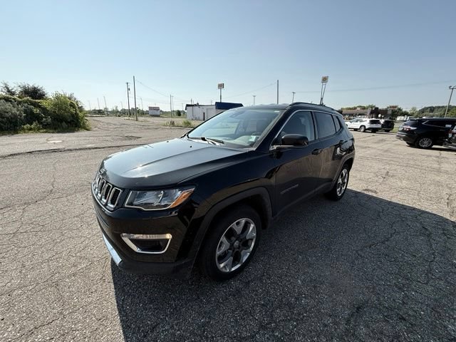 Used 2021 Jeep Compass Limited AWD/4WD image 2