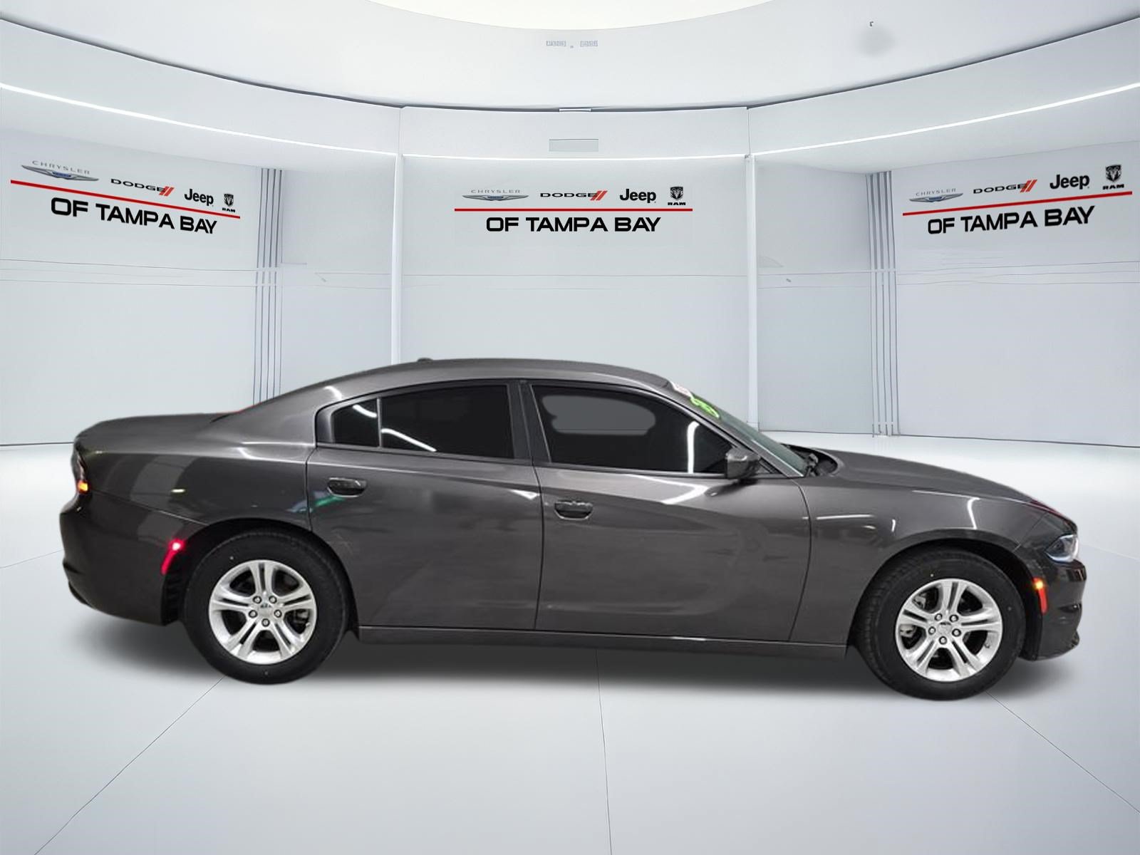 Used 2022 Dodge Charger SXT RWD image 7