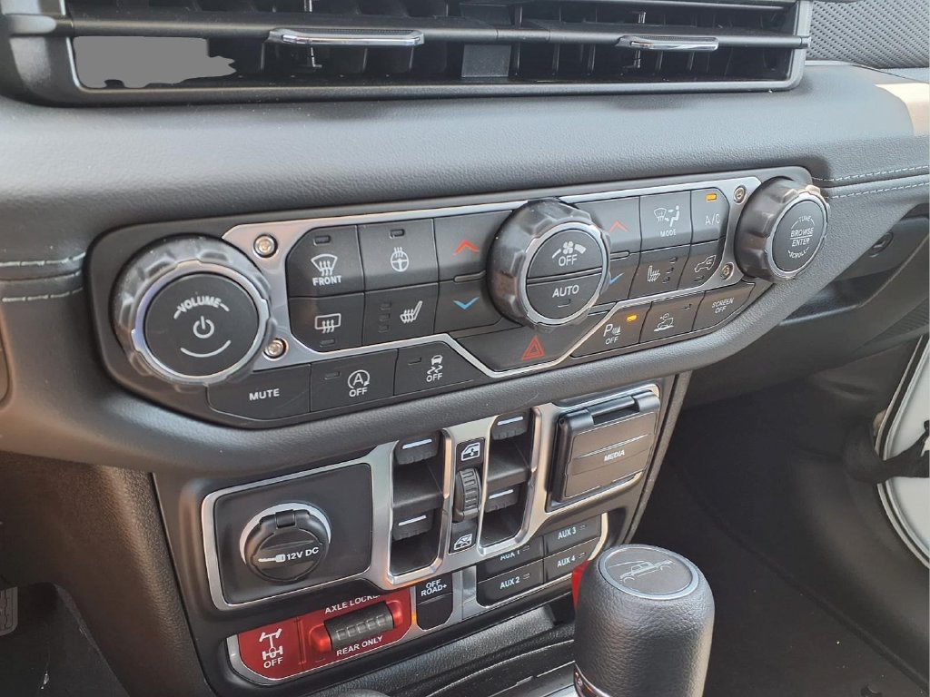 New 2026 Jeep Gladiator Mojave w/ Safety Group AWD/4WD image 11