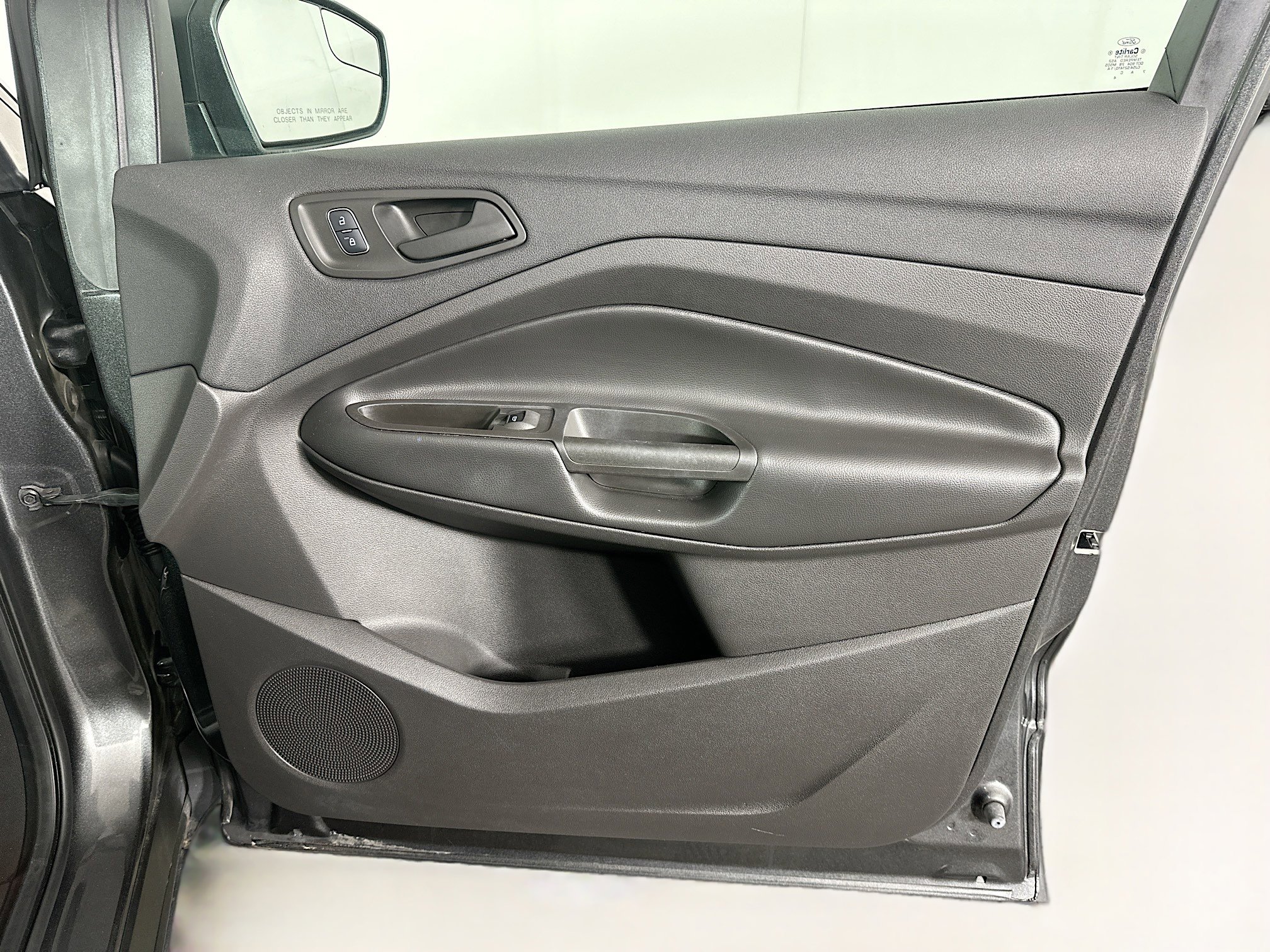 Used 2018 Ford Escape S image 29