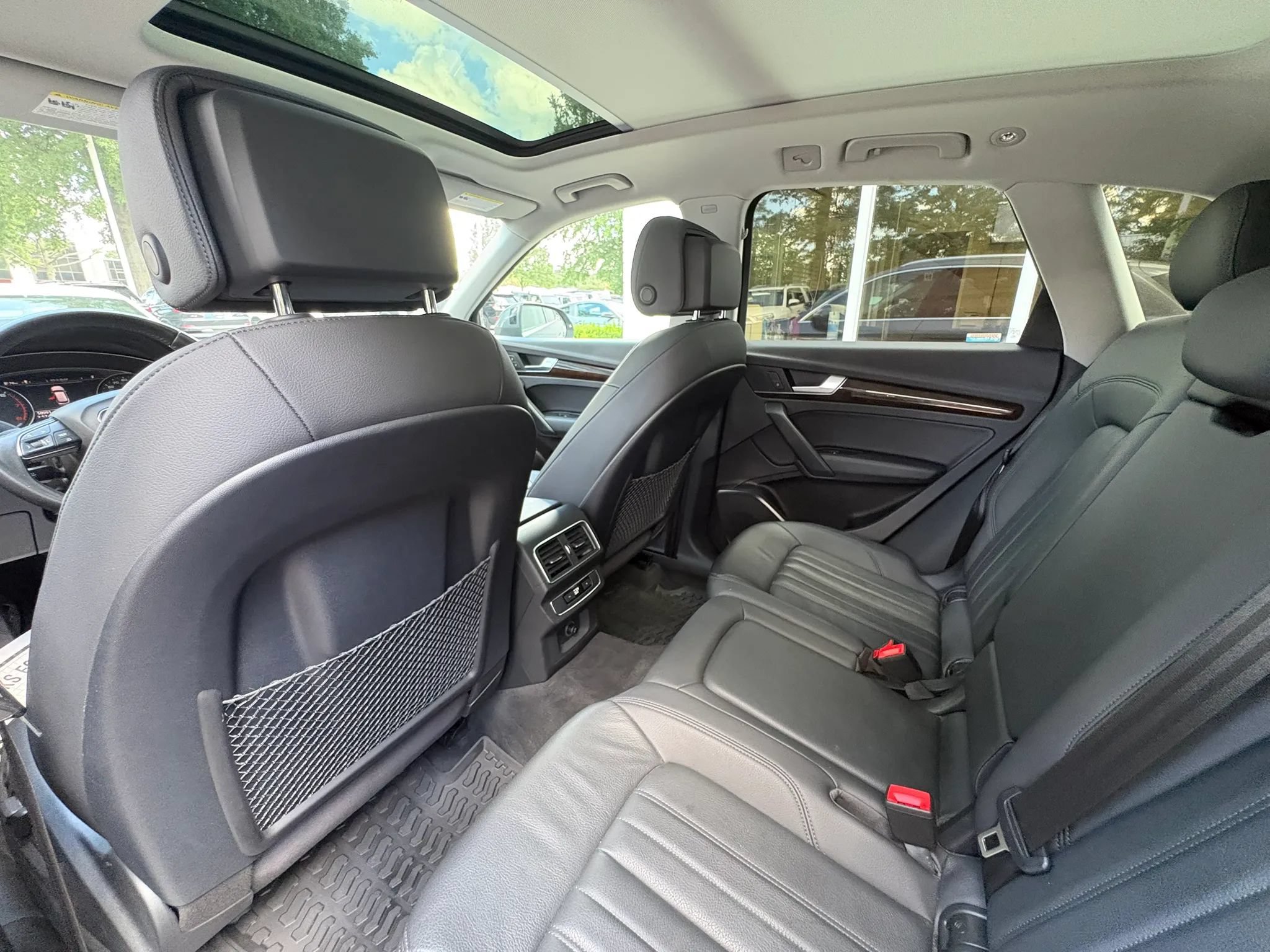 Used 2019 Audi Q5 2.0T Premium w/ Convenience Package AWD/4WD image 25