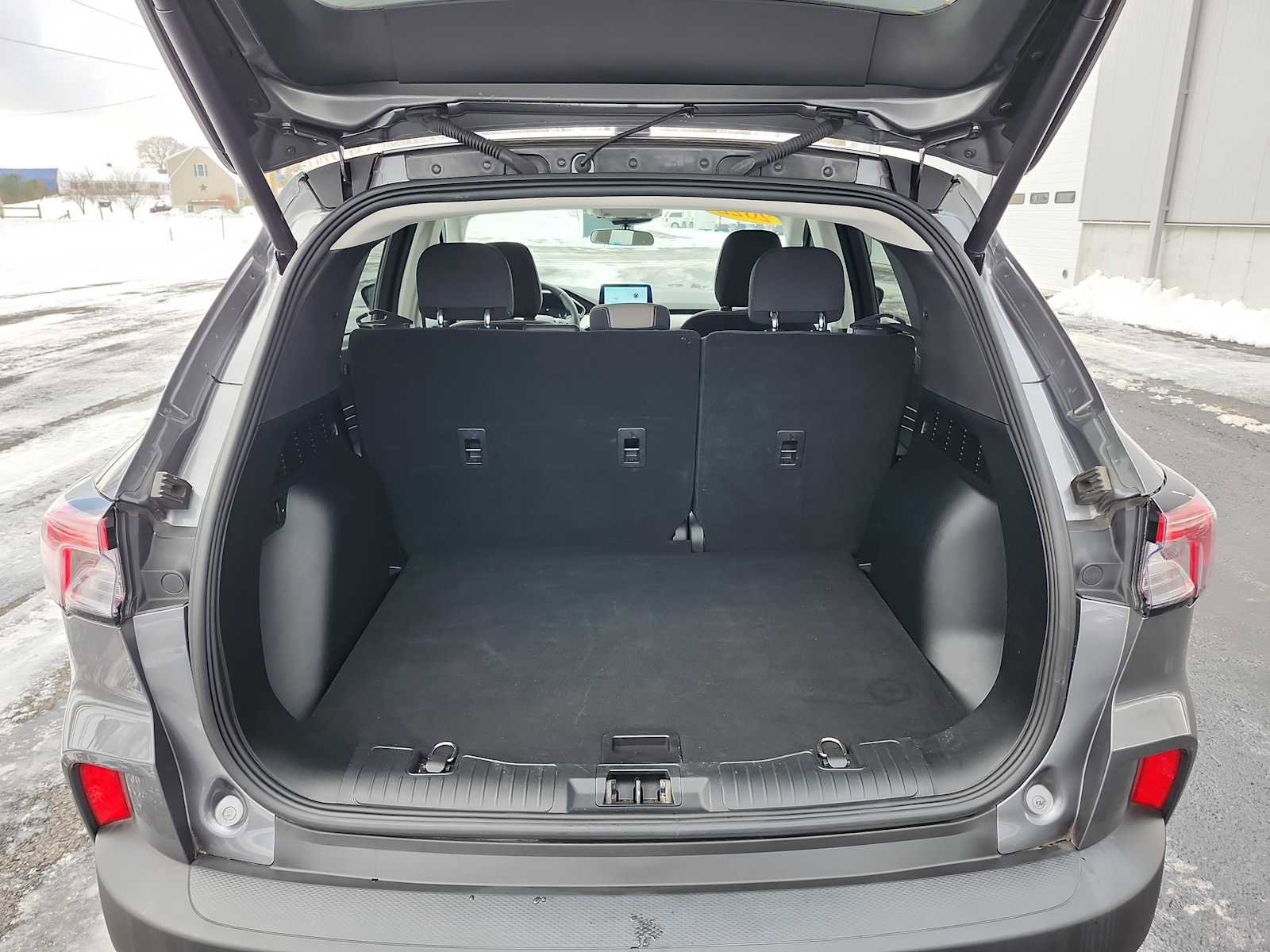 Used 2022 Ford Escape SE w/ Convenience Package image 16