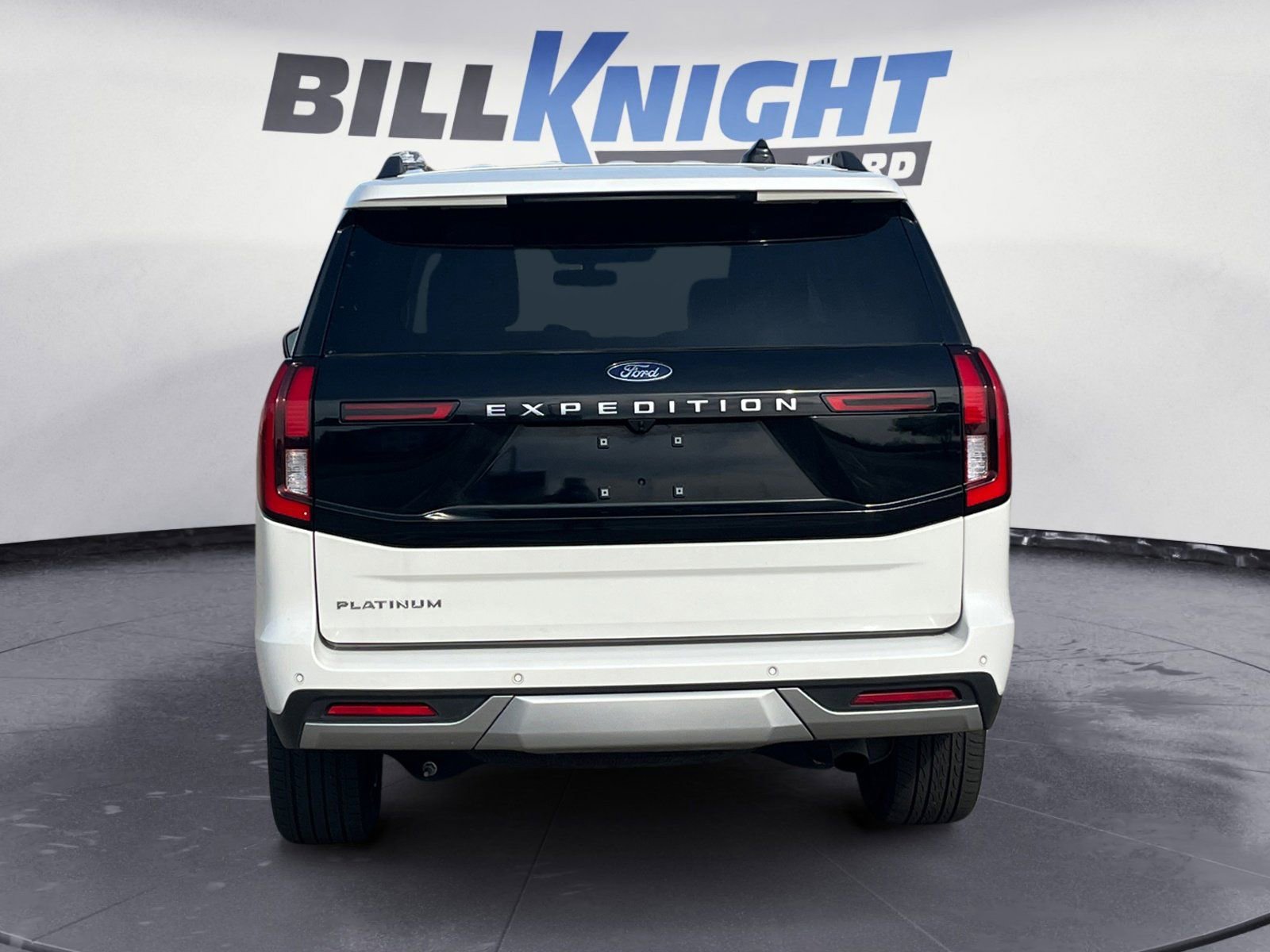Used 2025 Ford Expedition Platinum w/ Driver's Package image 4