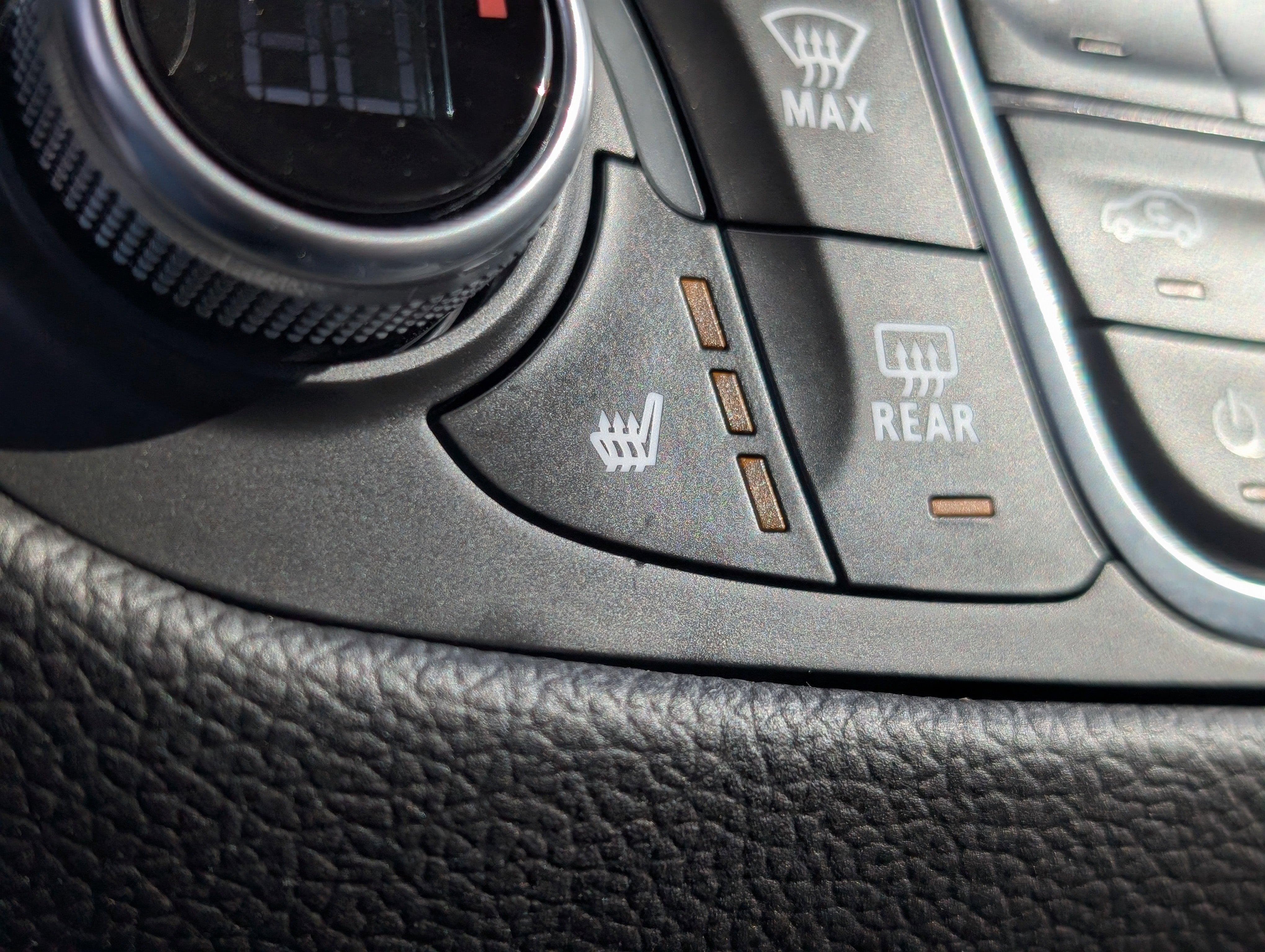 Used 2024 Chevrolet Equinox LT w/ LPO, Floor Liner Package image 4