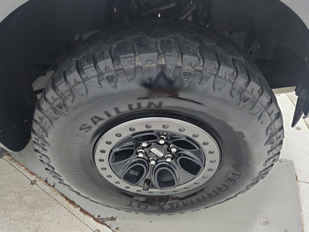 Used 2023 Ford F150 Raptor AWD/4WD image 38