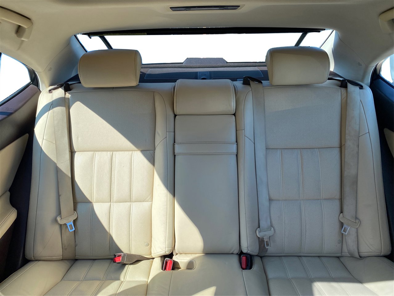 Used 2016 Lexus ES 350 w/ Luxury Package w/Wood Trim image 25