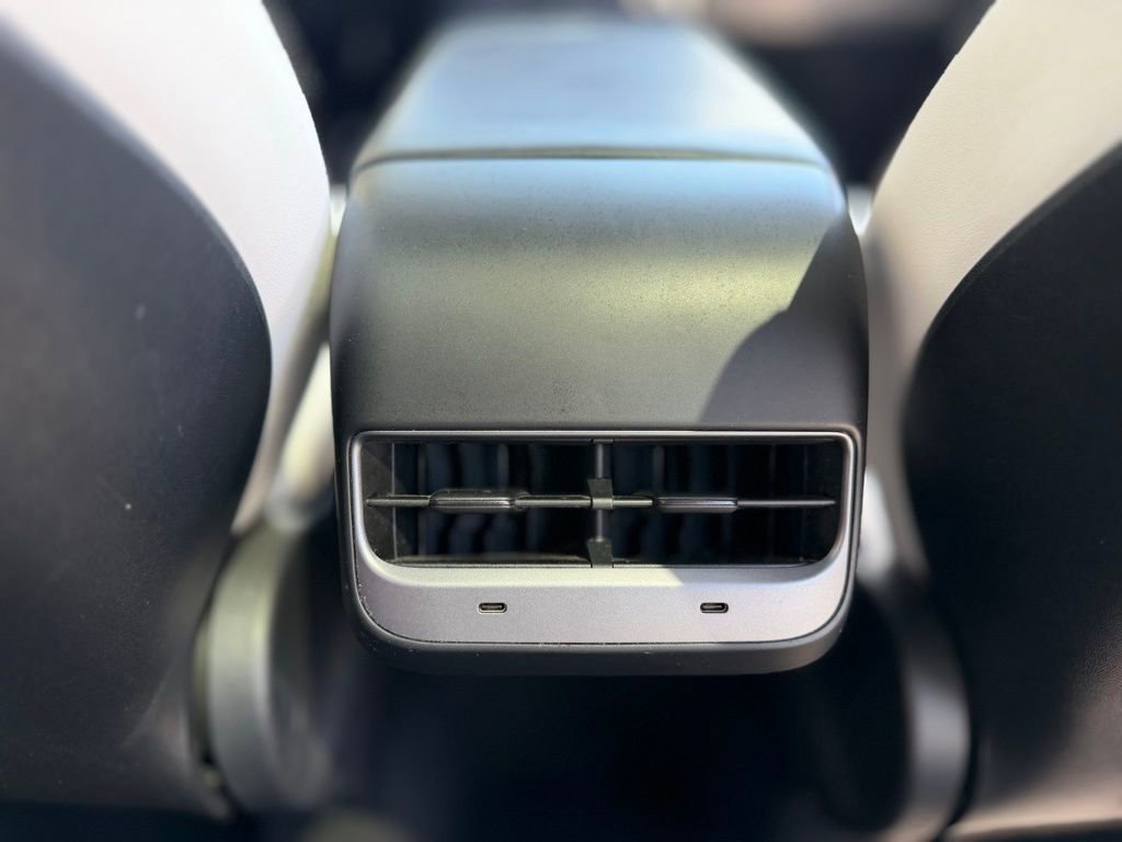 Used 2021 Tesla Model Y Long Range AWD/4WD image 50