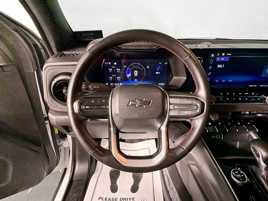 Used 2024 Chevrolet Colorado Z71 w/ Z71 Convenience Package 2 AWD/4WD image 11