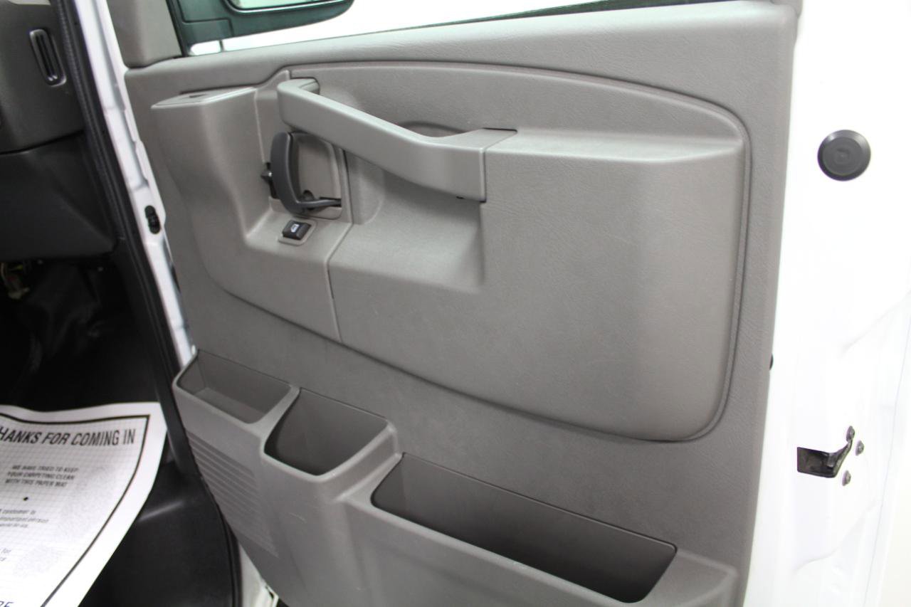Used 2020 Chevrolet Express 2500 RWD image 20