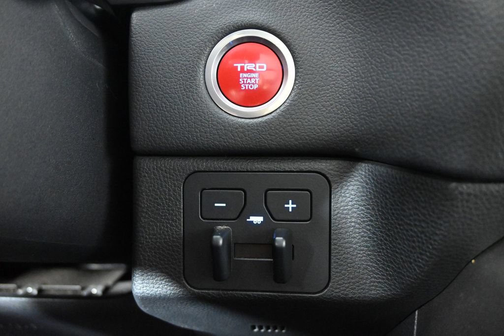 Used 2022 Toyota Tundra Limited AWD/4WD image 31