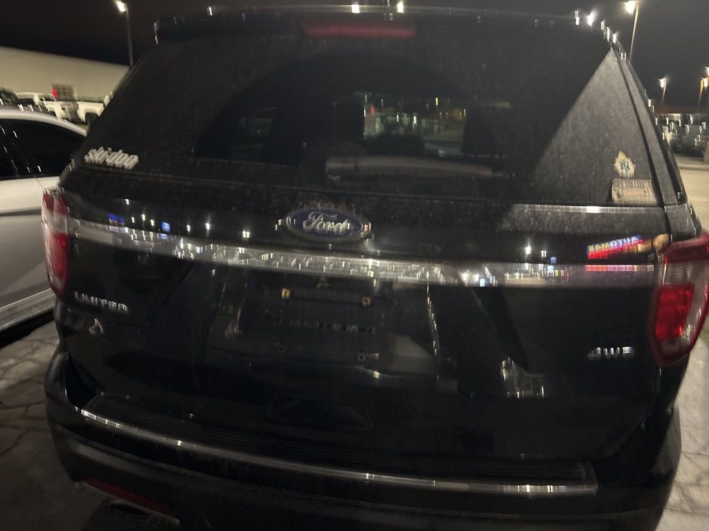 Used 2018 Ford Explorer Limited image 3