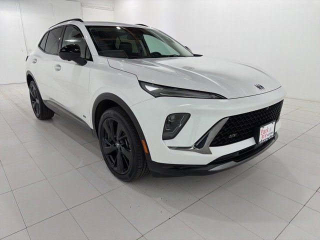 Used 2024 Buick Envision Sport Touring image 7