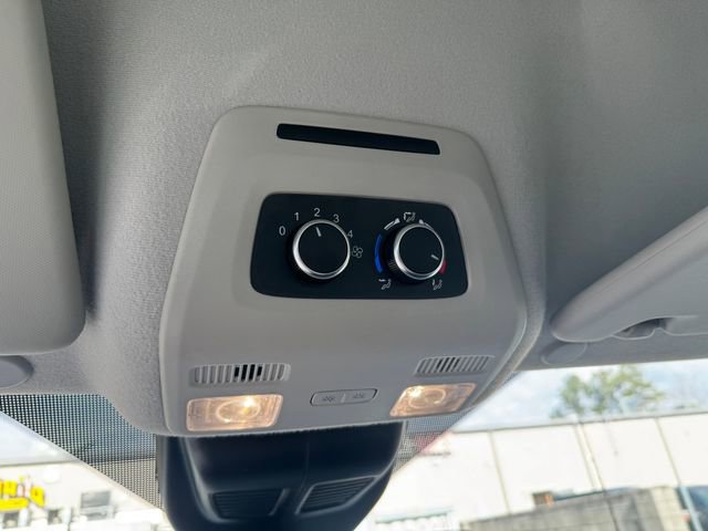 Used 2022 Ford Transit 350 XLT image 24