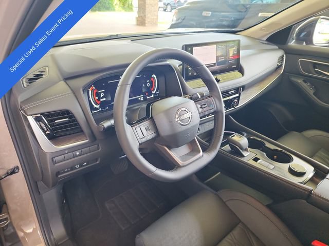 Used 2025 Nissan Rogue Platinum AWD/4WD image 10
