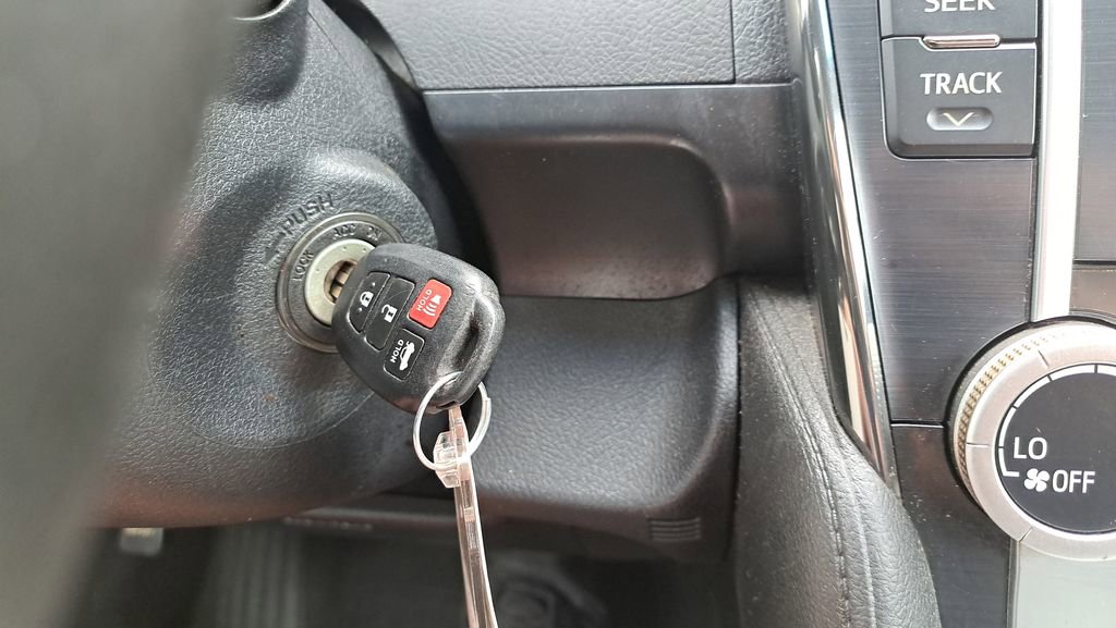 Used 2012 Toyota Camry SE image 24