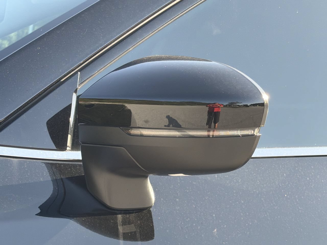 Certified 2025 Nissan Pathfinder SV w/ SV Premium Package FWD image 32