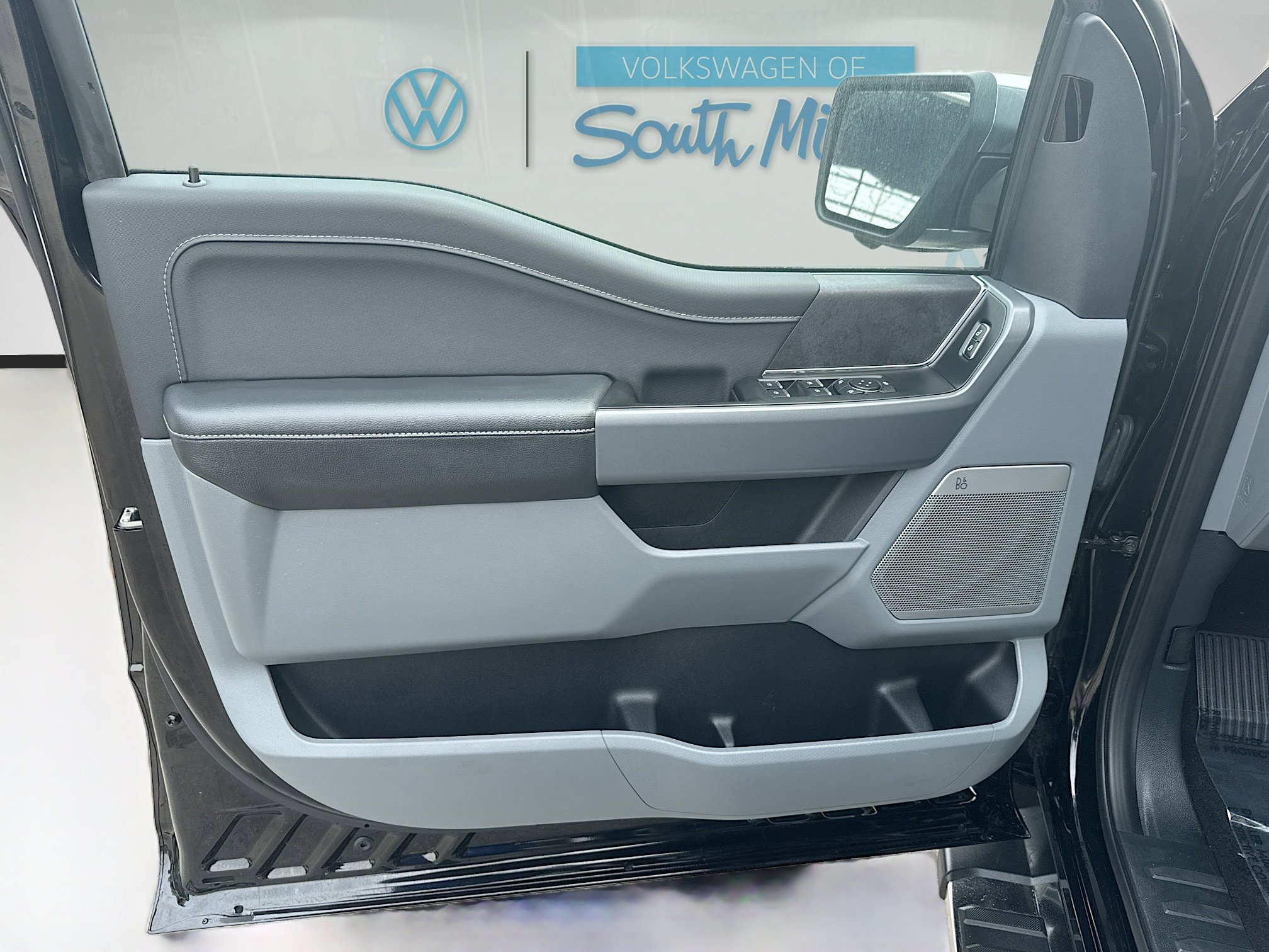 Used 2024 Ford F150 XLT w/ Equipment Group 303A High image 21