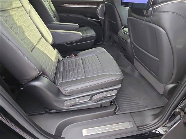 Used 2025 Cadillac Escalade ESV Sport Platinum w/ LPO, ONYX Package AWD/4WD image 22