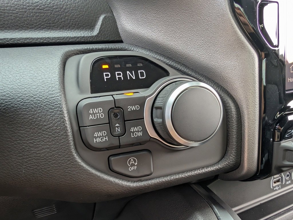 New 2026 RAM 1500 4x4 Crew Cab image 30