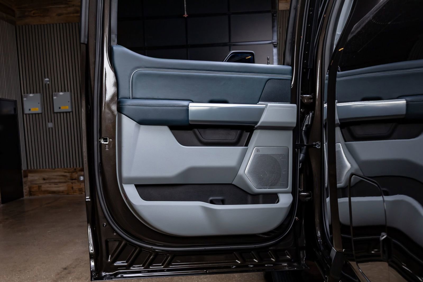 Used 2024 Ford F250 Limited w/ FX4 Off-Road Package image 34