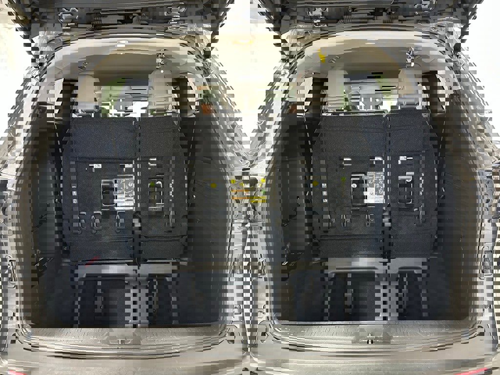 Used 2025 Toyota Sienna XLE image 53