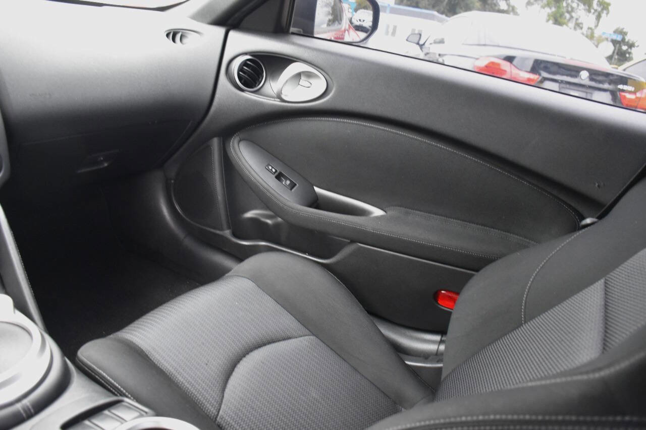 Used 2016 Nissan 370Z Touring w/ Aerodynamics Package image 16