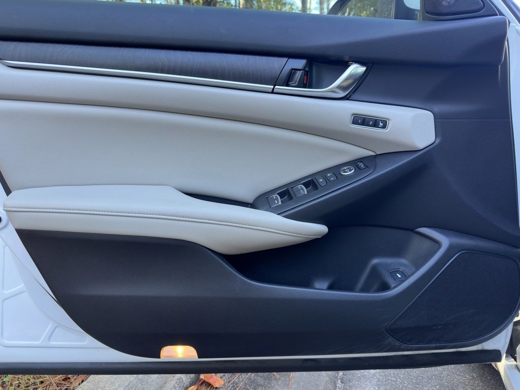 Used 2021 Honda Accord Touring image 21