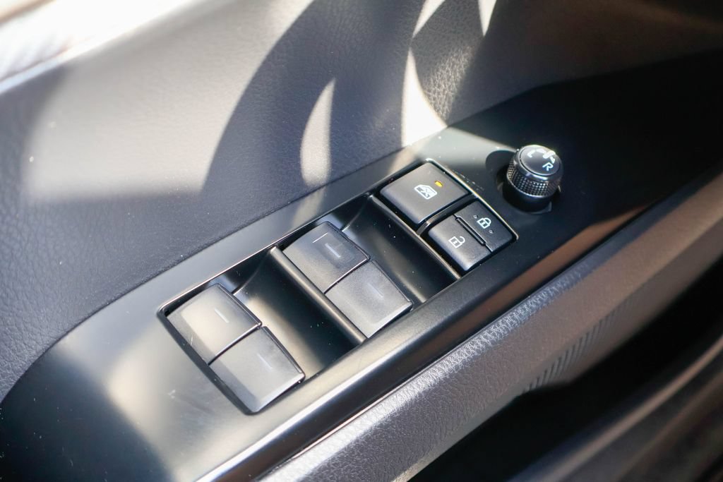 Used 2025 Toyota Camry SE w/ Multimedia Upgrade Package FWD image 18