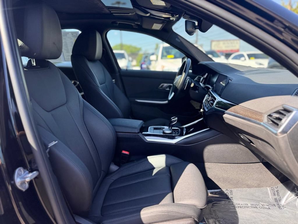 Used 2020 BMW 330i xDrive Sedan w/ Premium Package AWD/4WD image 27