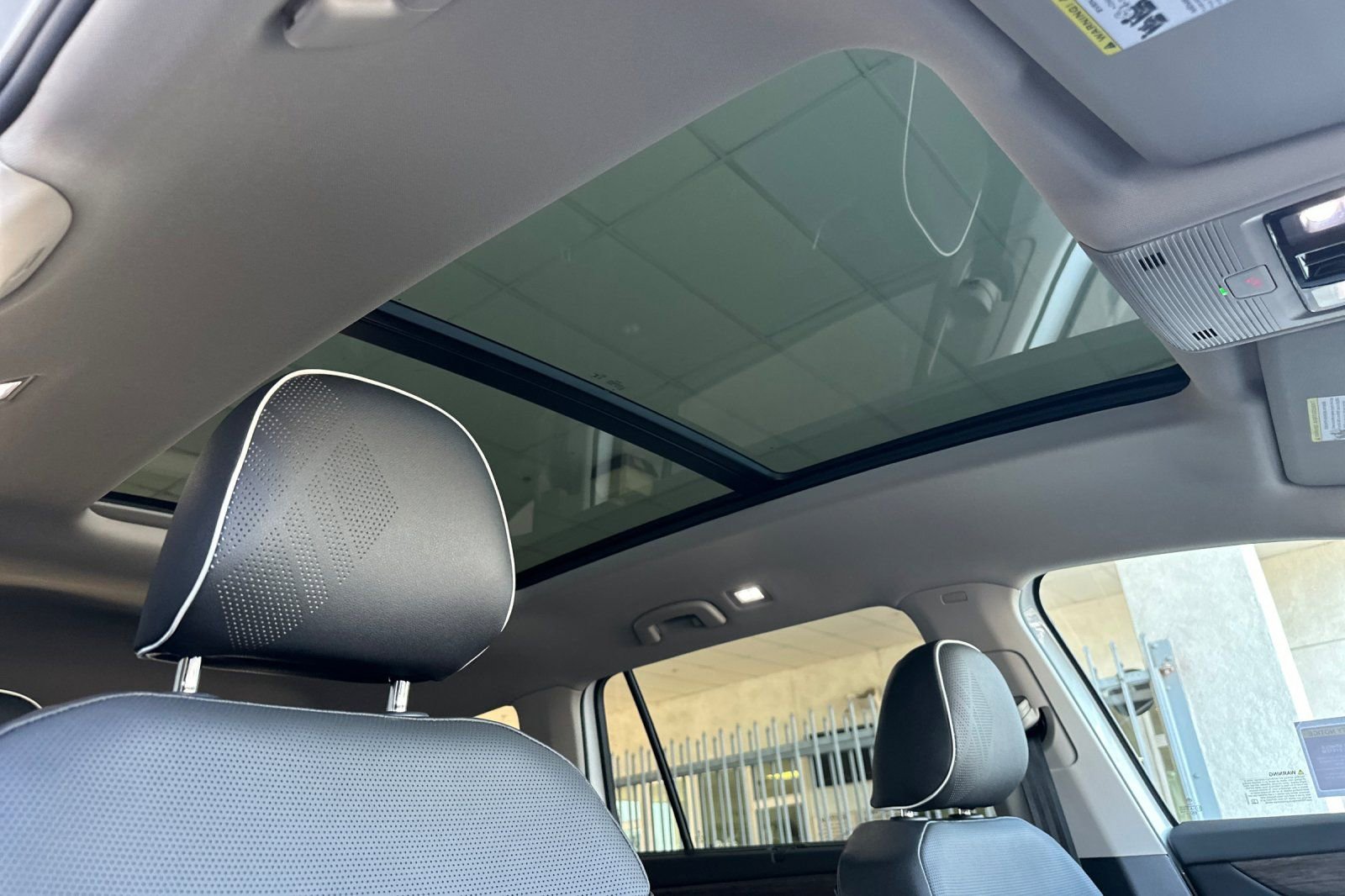 New 2026 Volkswagen Atlas SEL Premium R-Line image 17