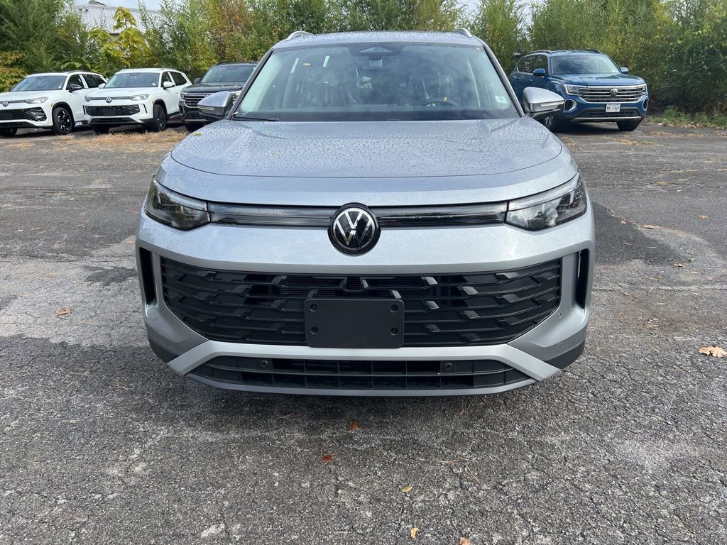 New 2026 Volkswagen Tiguan SE AWD/4WD image 2