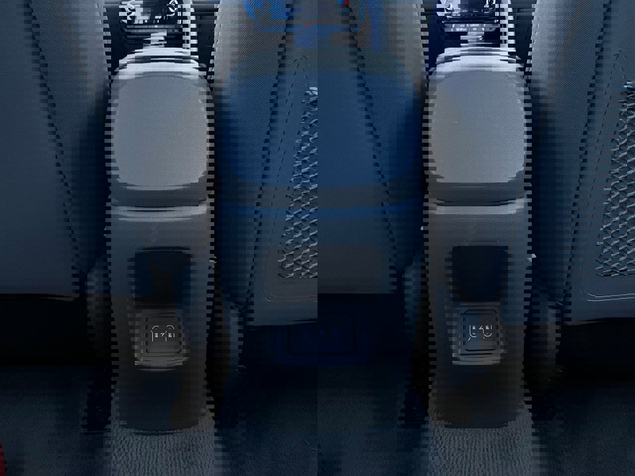 Used 2025 Hyundai Elantra SEL image 12